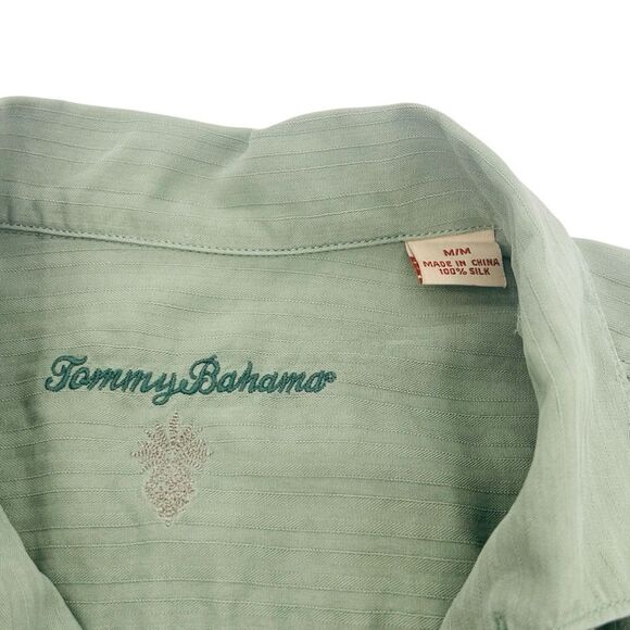 Tommy Bahama 100% silk button front light green shirt size medium - Picture 4 of 4